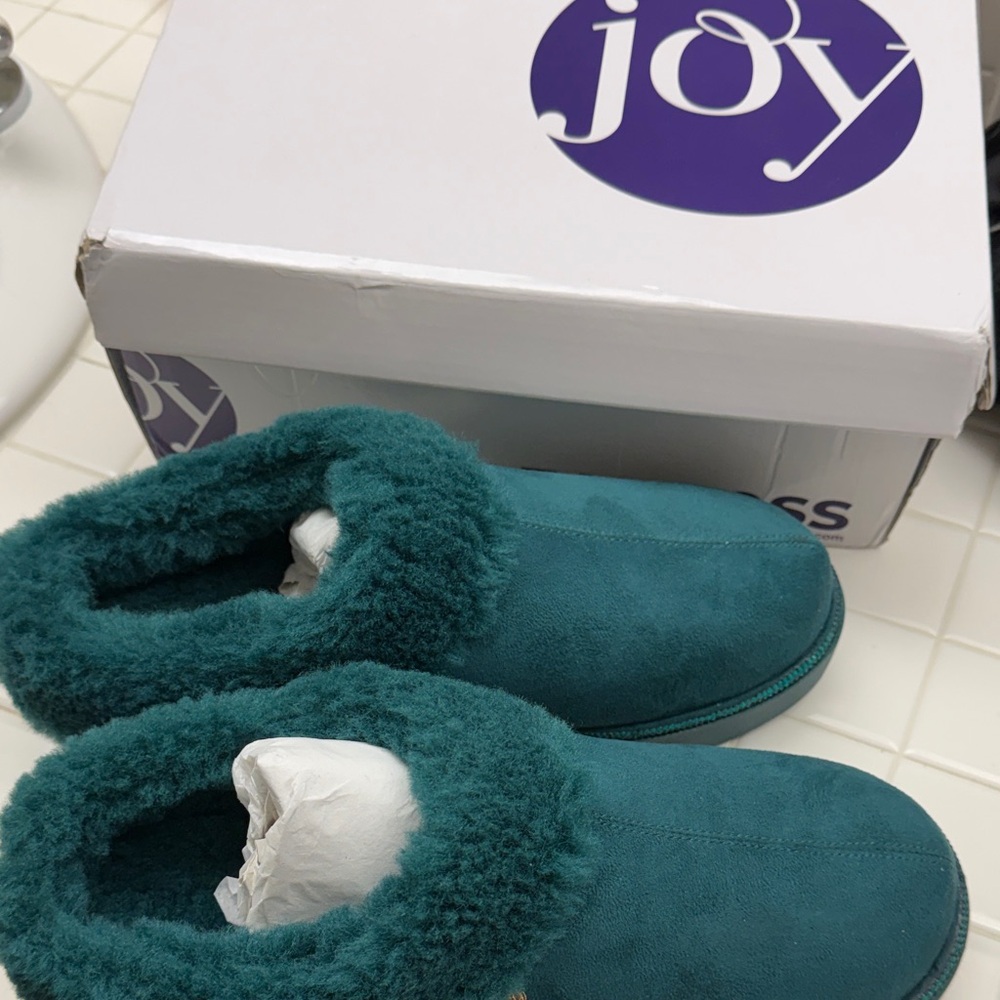 Women's Cozy Teal Slippers
